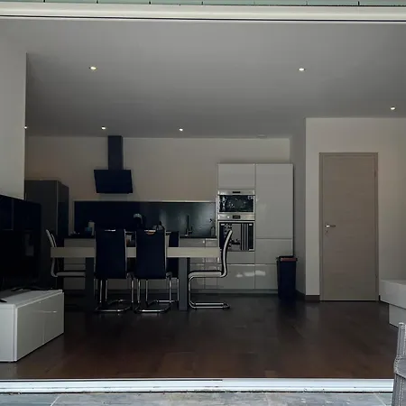 Brand New With Fully Intergrated Air Conditioning & Private Pool, Overlooking Countryside Вилла *